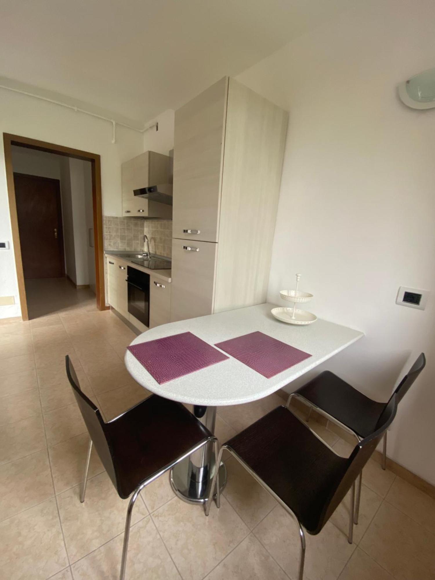 Peonia Apartment - Appartamento Vista Lago Lezzeno Exterior photo