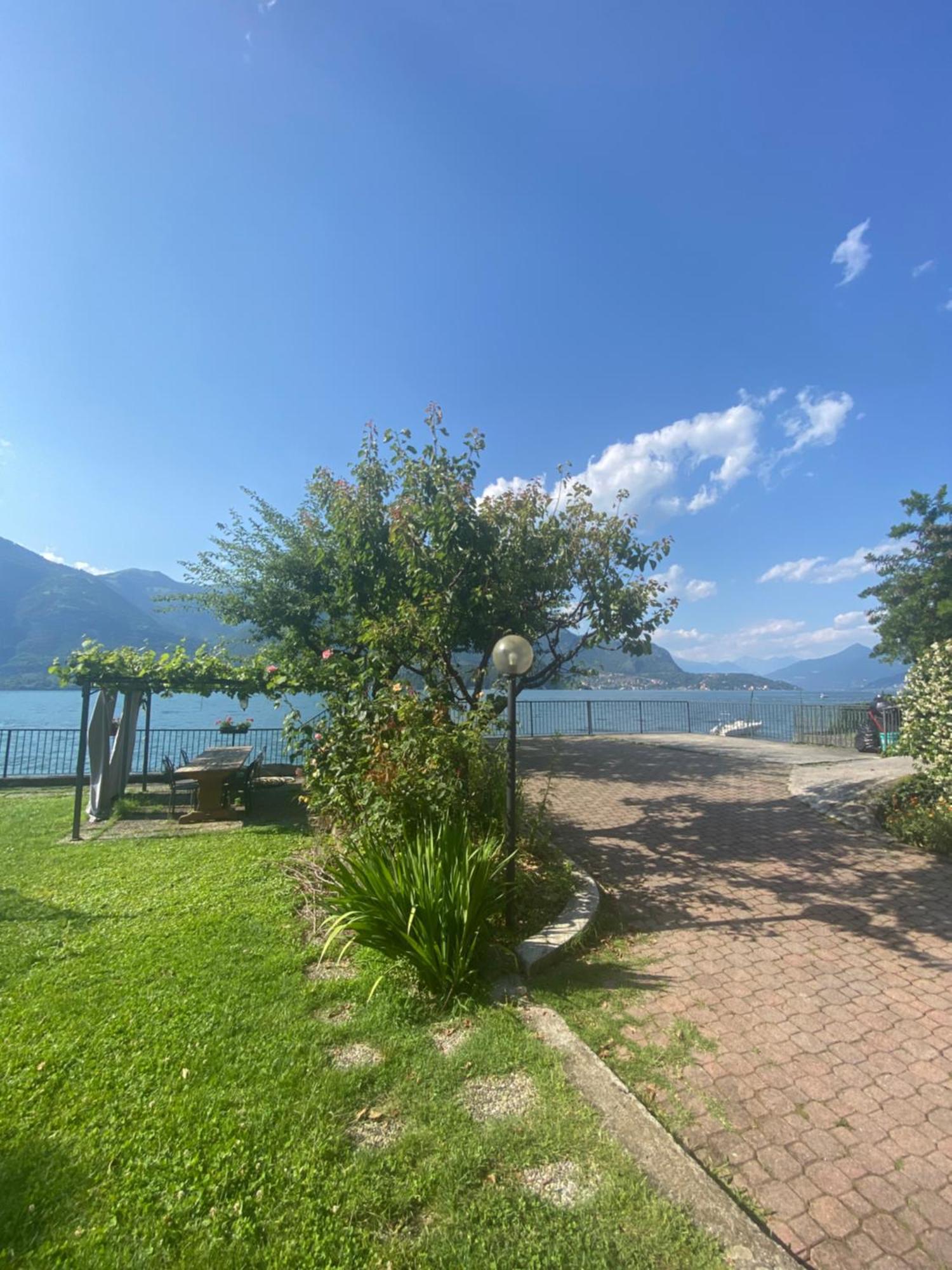 Peonia Apartment - Appartamento Vista Lago Lezzeno Exterior photo